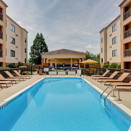 Courtyard Durham Near Duke University/Downtown Екстер'єр фото