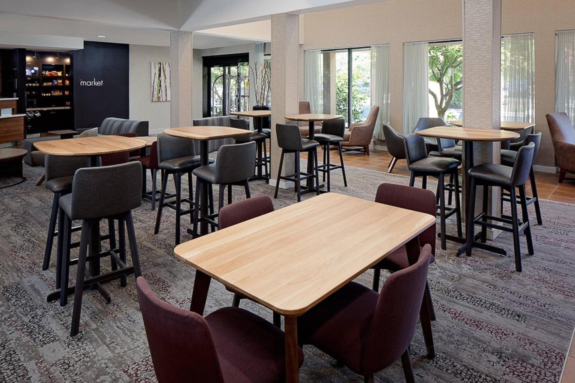 Courtyard Durham Near Duke University/Downtown Екстер'єр фото